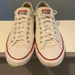 Converse low top in white